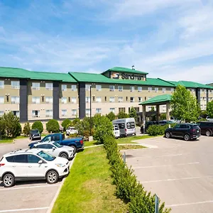 Hotel Sandman Airport ***
